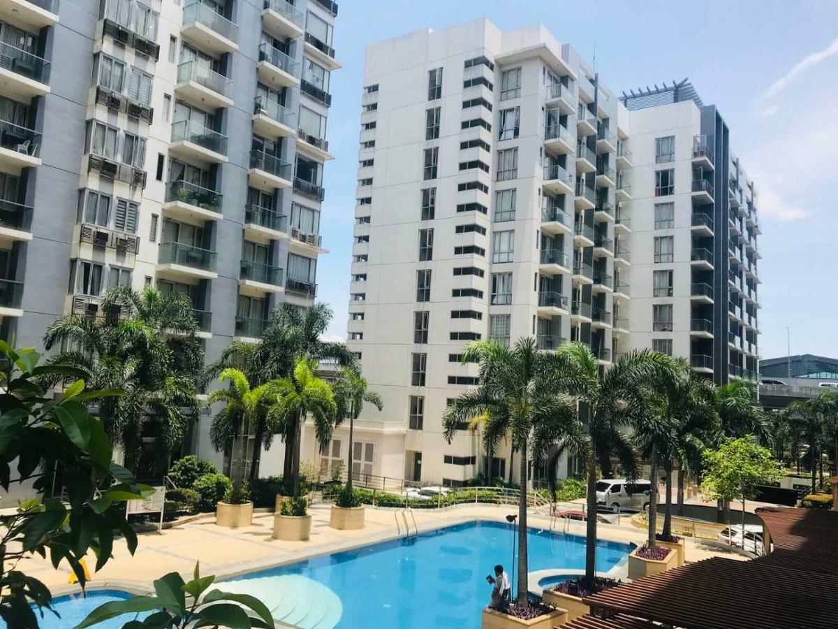 One Palm Tree Villas Across Naia-T3 Manille Extérieur photo